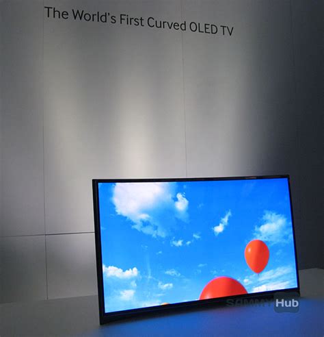 Samsung Showcases Curved Oled Tv At Ces 2013