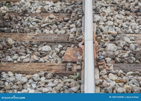 Fix Of A Cracked Rail Track Stock Photo Image Of Rails Alert 185132938