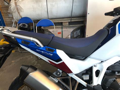 Nisu ti xr, multistrada i versys u klasi sa africom twin, prije svega zbog dimenzija guma, pa visokoturaznog motora te hoda ovjesa. Hochsitz vom Sitzbankbezieher - 1100 Sitzbank - Honda ...