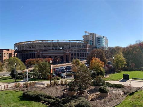 48 Hours in Knoxville, Tennessee | StyleBlueprint.com