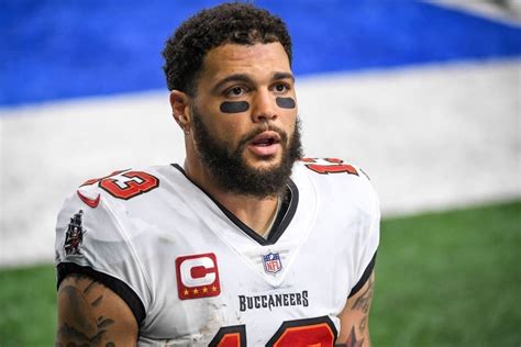 Mike Evans Net Worth 2021 Salary Endorsements Mansions Car Jewelry