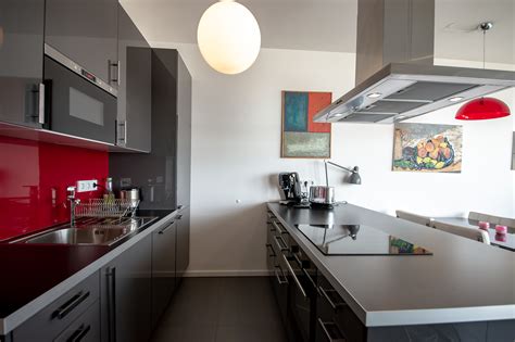 30 m², 1 küche, 1 tiefgaragenstellplatz, 1 kellerabteil, aufzug miete: 2 Zimmer Wohnung in Obersendling mit sehr guter ...
