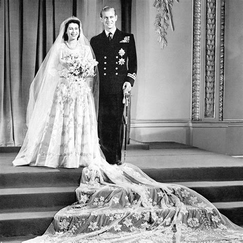 In Pictures Queen Elizabeth Ii At 90 In 90 Images Королевские свадьбы Королевские свадебные