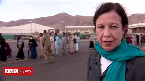 Correspondente Da BBC Mostra Resgate Direto Da Pista Do Aeroporto De Cabul BBC News Brasil