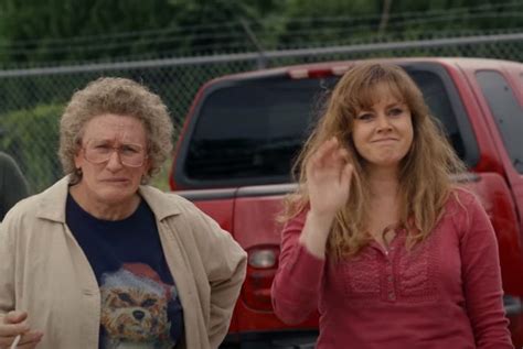 .for the wife, glenn close has signed on to join amy adams in ron howard's netflix drama hillbilly elegy, collider has learned. INTENSE Trailer For Netflix's 'Hillbilly Elegy' (Amy Adams ...