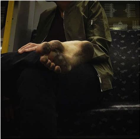 Barefoot In The Subway Barfuß Gefühle Lebensgefühl