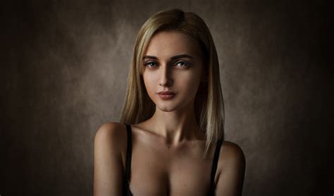 Hintergrundbilder Frau blond Porträt Durchbohrte Nase graue Augen