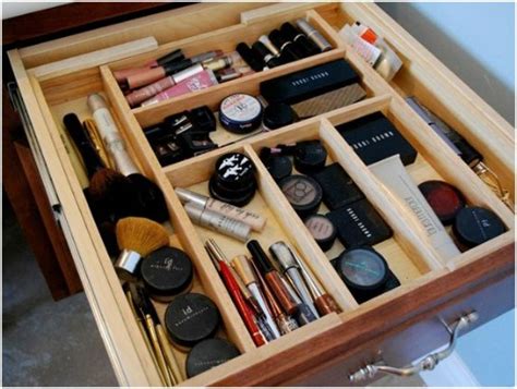 Use drawers to hold items you don't use every day. How to Organize Your MakeUp - Clean and Scentsible