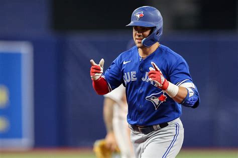 Whit Merrifield Is Starting To Find His Way With Blue Jays Bluejaysnation