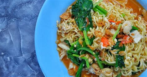 1 bks indomie goreng 1 bh timun 1 btg bawang daun 1 siung. 934 resep mie nyemek enak dan sederhana - Cookpad