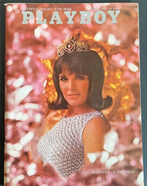 PLAYBOY MAGAZINE AUGUST Centerfold Playmate DeDe Lind Great Print