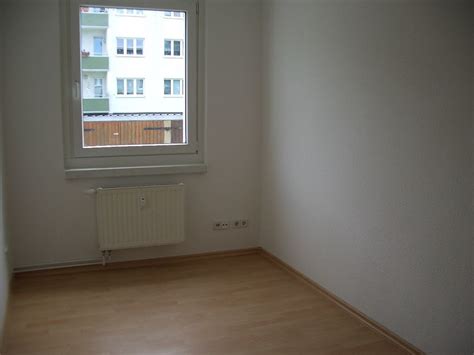 Fahrt von chemnitz nach zwickau auf der b173 (teil: Tolle 3-Raum-Wohnung mit Balkon und Garage in Chemnitz ...