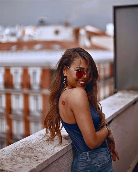 Luego de que se viralizara un video donde danna paola se ríe, mientras imita a la chica dorada, los fanáticos de rubio no dudaron en defenderla. Danna Paola in 2020 | Your hair, Regular beauty routine, Hair