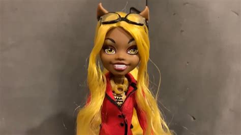 Clawdia Wolf Frights Camera Action Monster High Doll Review Youtube