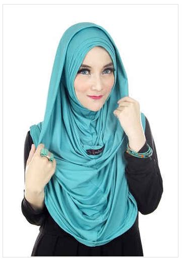 Anime bergenre romance adalah anime yang mempunyai unsur, penuh dengan cinta, kasih, dan sayang ke pada lawan jenis dari ciri khas anime tersebut. 30+ Gambar Kartun Hijab Yang Lagi Trend