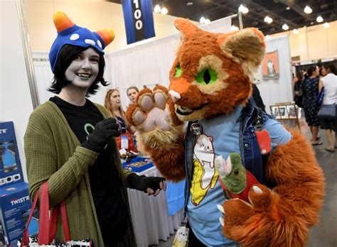 Photos At Catcon 2019 This Is What It Looks Like When Cats Party With