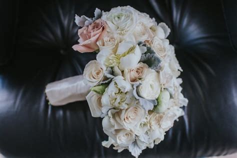 The ee20 engine had an aluminium alloy block with 86.0 mm bores and an 86.0 mm stroke for a capacity of 1998 cc. Discount - Cheap Wedding Bouquets And Loose Florals Los ...