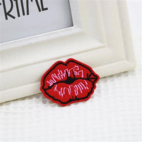 Free Shipping New Arrival 30pcslot Red Lip Mouth Patch Embroidered