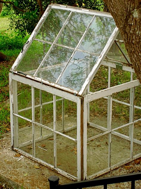 People who live in glass houses can't throw stones, but they can use stones and glass to help their. Woodwork Easy Diy Greenhouse PDF Plans