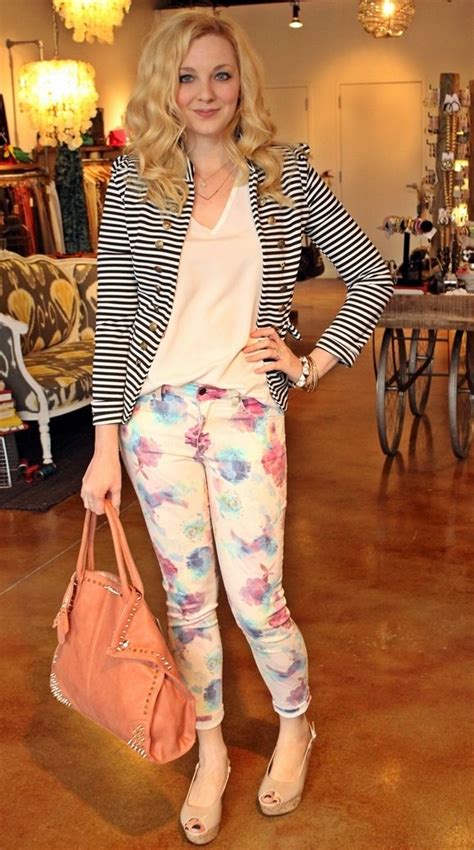 Maybe you would like to learn more about one of these? Stripes and floral | Mix patterns outfit, Mixing prints ...