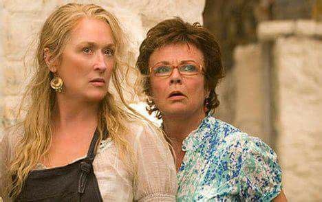 Julie Walters And Meryl Streep In Mama Mia Mamma Mia Julie Walters