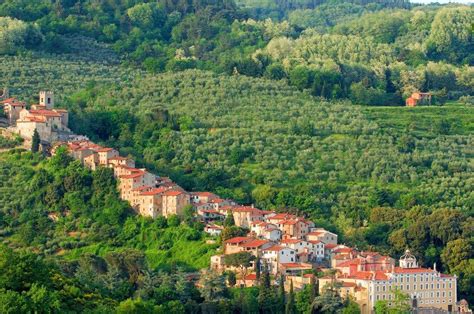 The 15 Most Charming Small Towns In Italy Tuscan Towns Travel Around