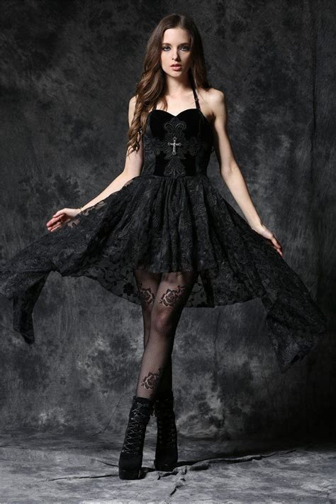 Pin On Gothic And Dark Fashions Inspiration