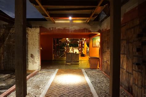 The surprise elements plated by dining in the dark make it an ideal spot for a romantic dinner in kl. Romantic Dinner in KL - Tamarind Springs | J & D Learn to Blog