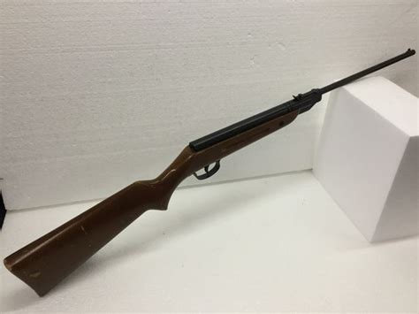 It looks like the 618 has a simple dovetail mount, to be drifted sideways for windage adjustments. (Child) airgun Slavia 618 Czechoslovakia 1955 - 1977 ...