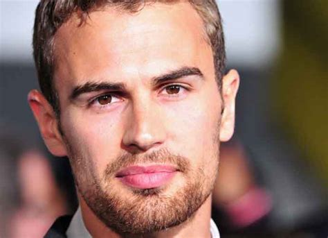 Theo James Full Nudity In The White Lotus Season 2 Premiere Leaves Fans Asking Was It A