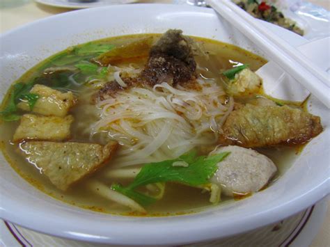 Tom yum chicken kuey teow冬炎粿条鸡汤. Day 14 Vegetarian Thai Food: Mixed Mushrooms, Vegetable ...