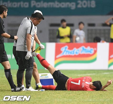 그리고 마지막에 한국 속담까지 꼭 보셔야 합니다.^^ AG 근육 경련에도 일어선 손흥민, 완장의 무게를 안고 뛰고 또 ...