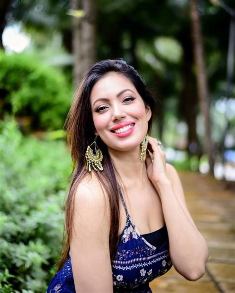 Munmun Dutta Sending Love And Vibes Through This Latest Photo The Indian Wire