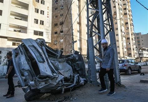 Pa ebit lew jawab tuduhan caprice, nafi ustaz cium kaki menteri gaza 17 july 2021 5,325 sejak semalam hangat diperkatakan kontroversi mengenai penyanyi rap caprice memepersoalkan tingkah laku pendakwah terkenal, ustaz ebit lew ketika misi kemanusiaan di gaza… Rezeki Ustaz Ebit Lew. Individu Pertama Masuk Gaza & Lawat ...