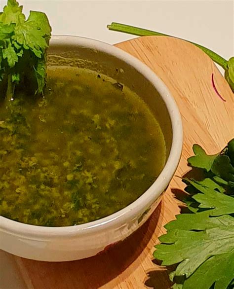 Salsa verde per bollito emiliana. La salsa verde per il bollito saporita e veloce - Da una ...