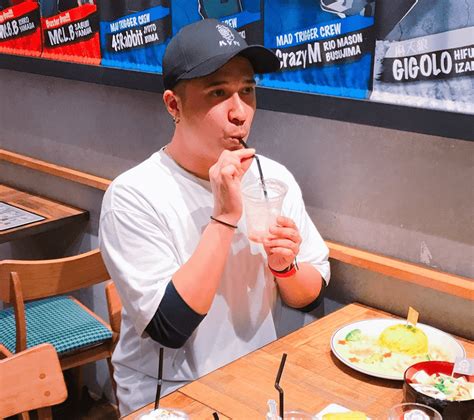 Include (or exclude) self posts. 【声優】石谷春貴の結婚や彼女と高校は？料理が得意でコツ ...