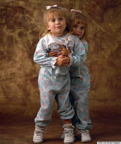 The 26 Most Awkward Photos Of Mary Kate And Ashley Olsen Huffpost Life