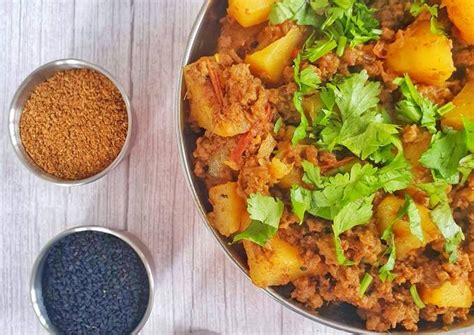 3 Spices Aloo Keema Potato Mince Curry Recipe By Fareas Cookbook 👩‍🍳