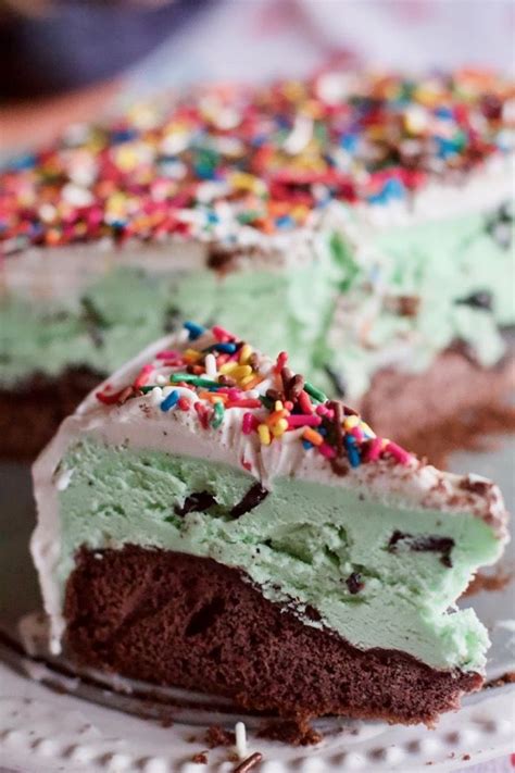How To Make Copy Cat Baskin Robbins Ice Cream Cake Food Video Recipe Ice Cream Cake