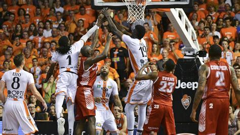 Monako je pre godinu dana kaparisao mladog štopera partizana strahinju pavlovića za 10.000.000 evra i ostavio ga u humskoj do kraja sezone kao pozajmljenog igrača. Basket. MSB - Monaco : revivez le match 4 de la finale