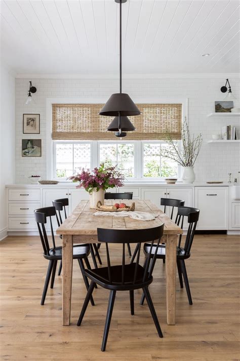 20 Modern Farmhouse Dining Rooms That Will Transport You To The