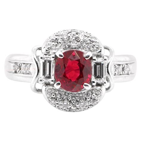 Vivid Red Ruby And Diamond Ring For Sale At 1stdibs Anello Con Rubino