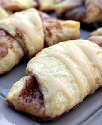 Instructions for crescent roll breakfast muffin cups. OVER 48 Breakfasts and Desserts using Pillsbury Crescent Rolls | Food, Crescent roll recipes ...