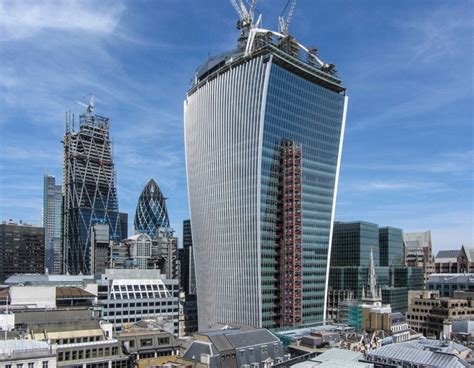 These walkie talkie building are second to none in terms of performance. Walkie Talkie Building in London6 - Fubiz Media