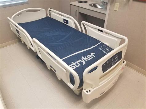 Stryker Go Bed Ii Fl28ex Patient Bed
