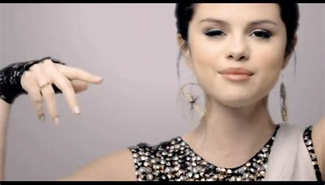 Selena Gomez Naturally Screencaps Selena Gomez Image 19405143