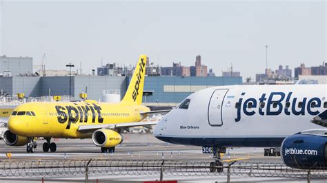 Opinion A Jetblue Spirit Merger Will Make Air Travel Even More Miserable The New York Times