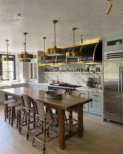 Abc Worldwide Stone On Instagram This Kitchen Is Seasoned With Beauty