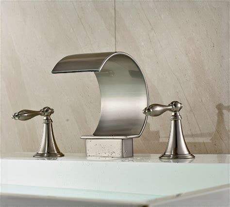 Explore moen's collection of bathroom sink and shower faucets available in several designer styles and finishes from modern chrome to transitional polished nickel to traditional oil rubbed bronze. Bathroom Faucets for your Luxury Bathroom