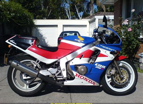 Whether you're on the gold wing tour model, one of our adventure bikes or any other. 1993 CBR 250 RR